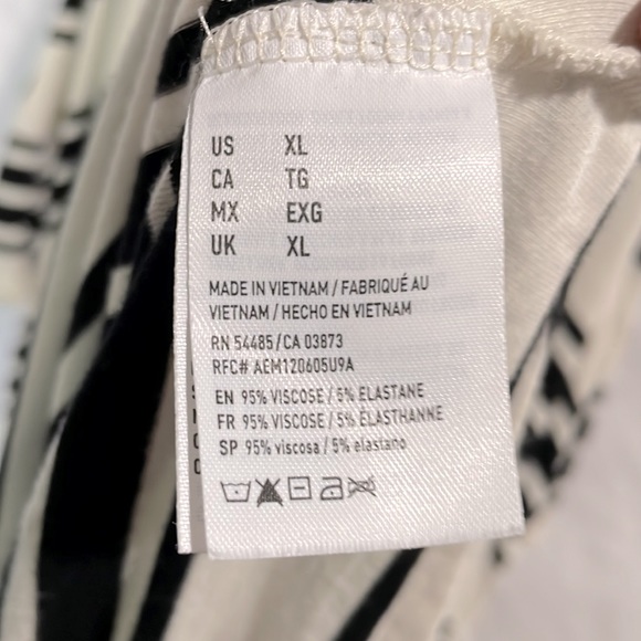 American Eagle Outfitters Cold Shoulder Soft & Sexy Dress - Picture 4 of 5